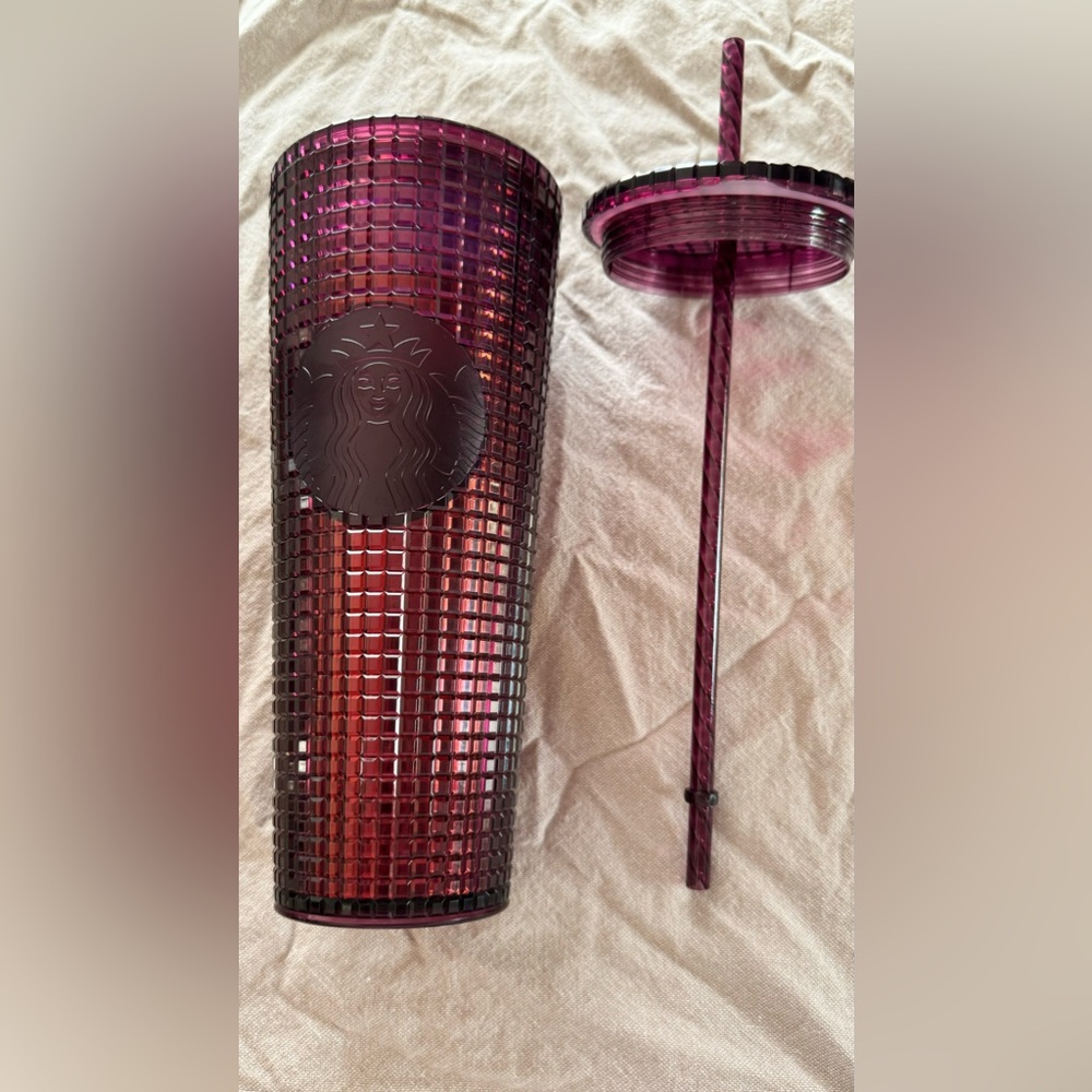 NEW & UNUSED - 2020 limited edition 24oz Ruby red grid tumblr